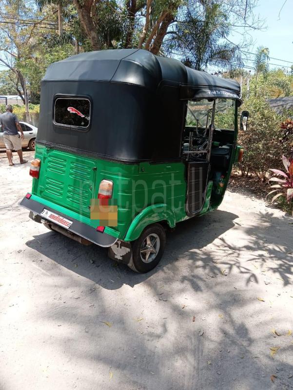 Bajaj Three Wheel 2012 - Reconditioned Three wheeler sale in Sri Lanka - patpat.lk