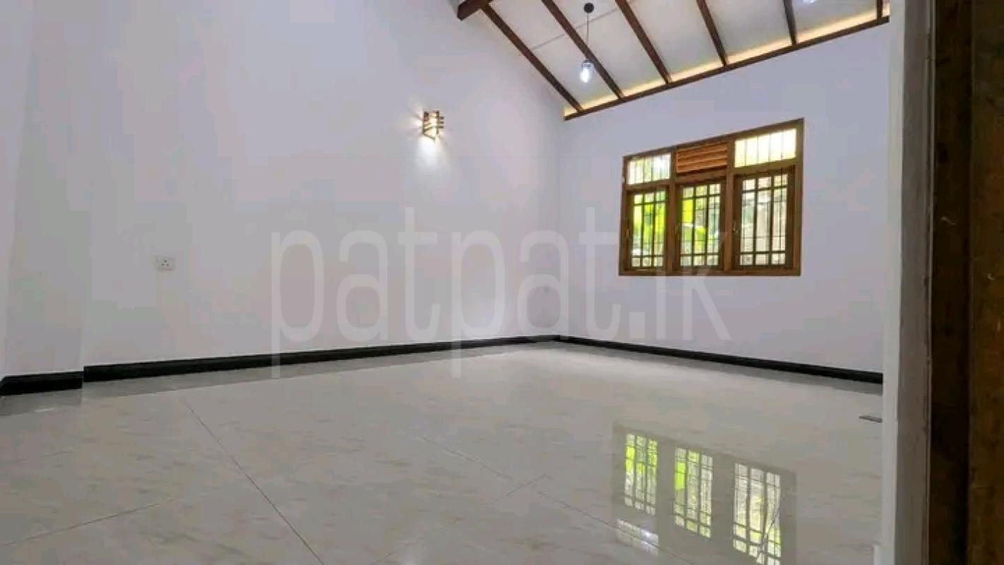 House for Sale in Minuwangoda