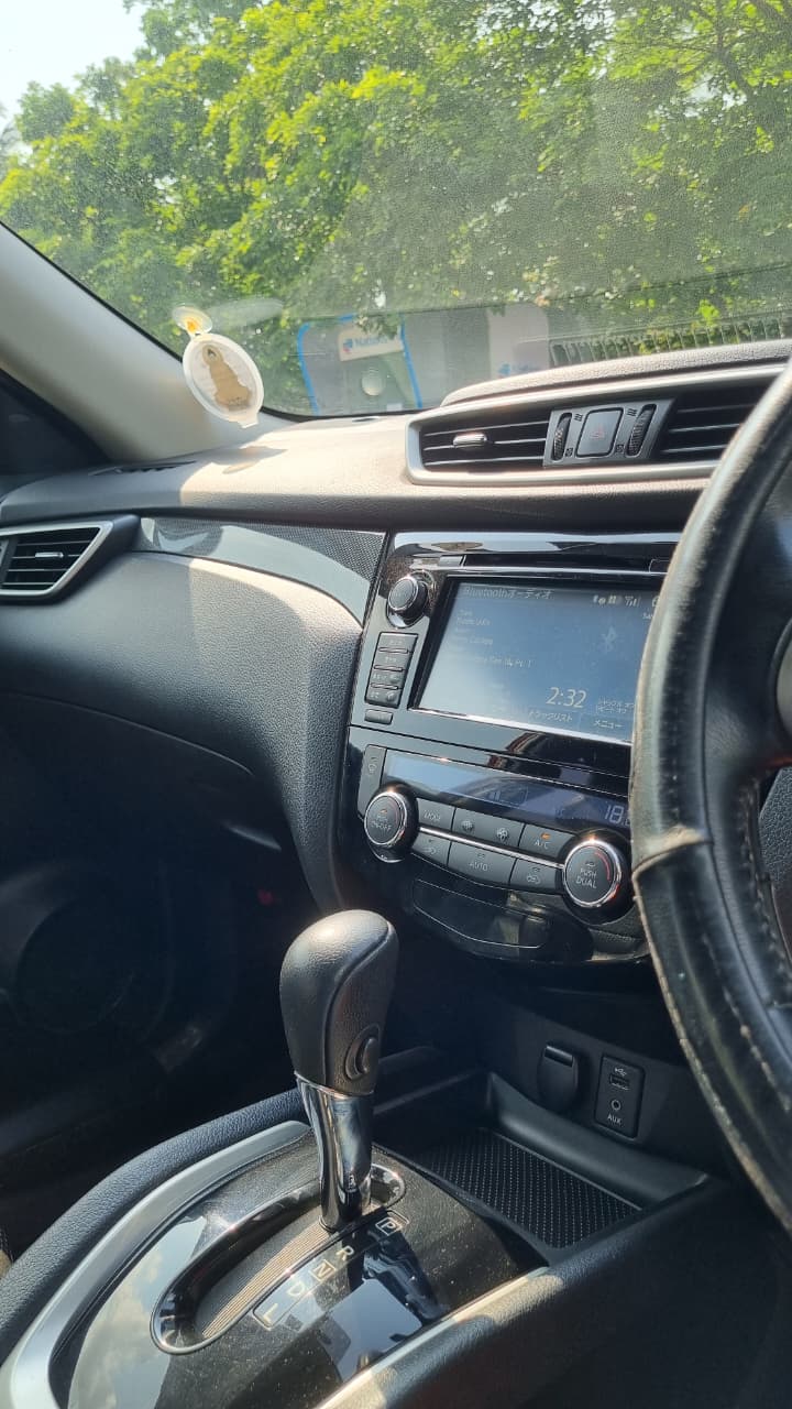 Nissan X Trail 2015 - භාවිතා කරන ලද SUV රථය sale in Sri Lanka - patpat.lk