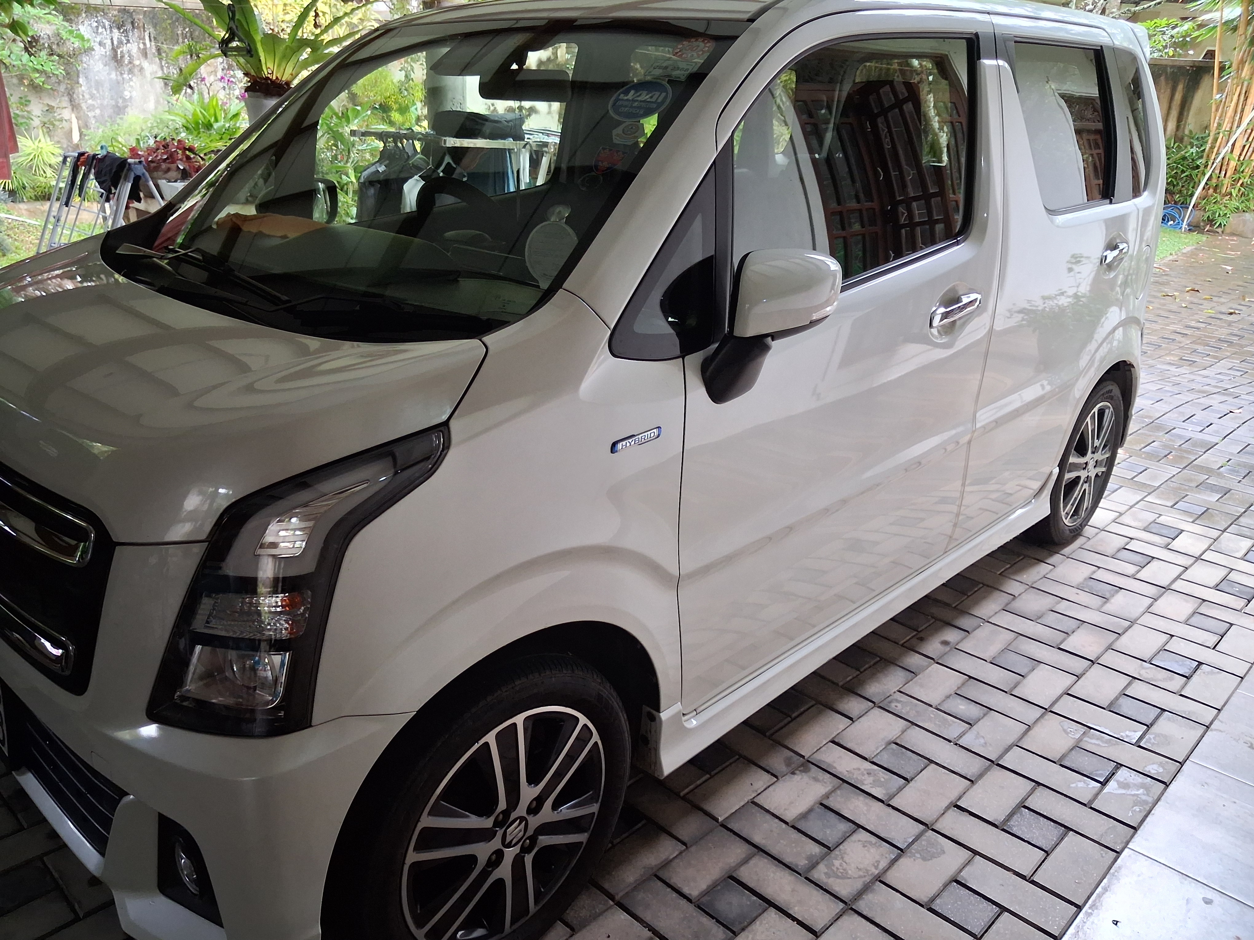 Suzuki Wagon R 2017 - භාවිතා කරන ලද කාර් sale in Sri Lanka - patpat.lk