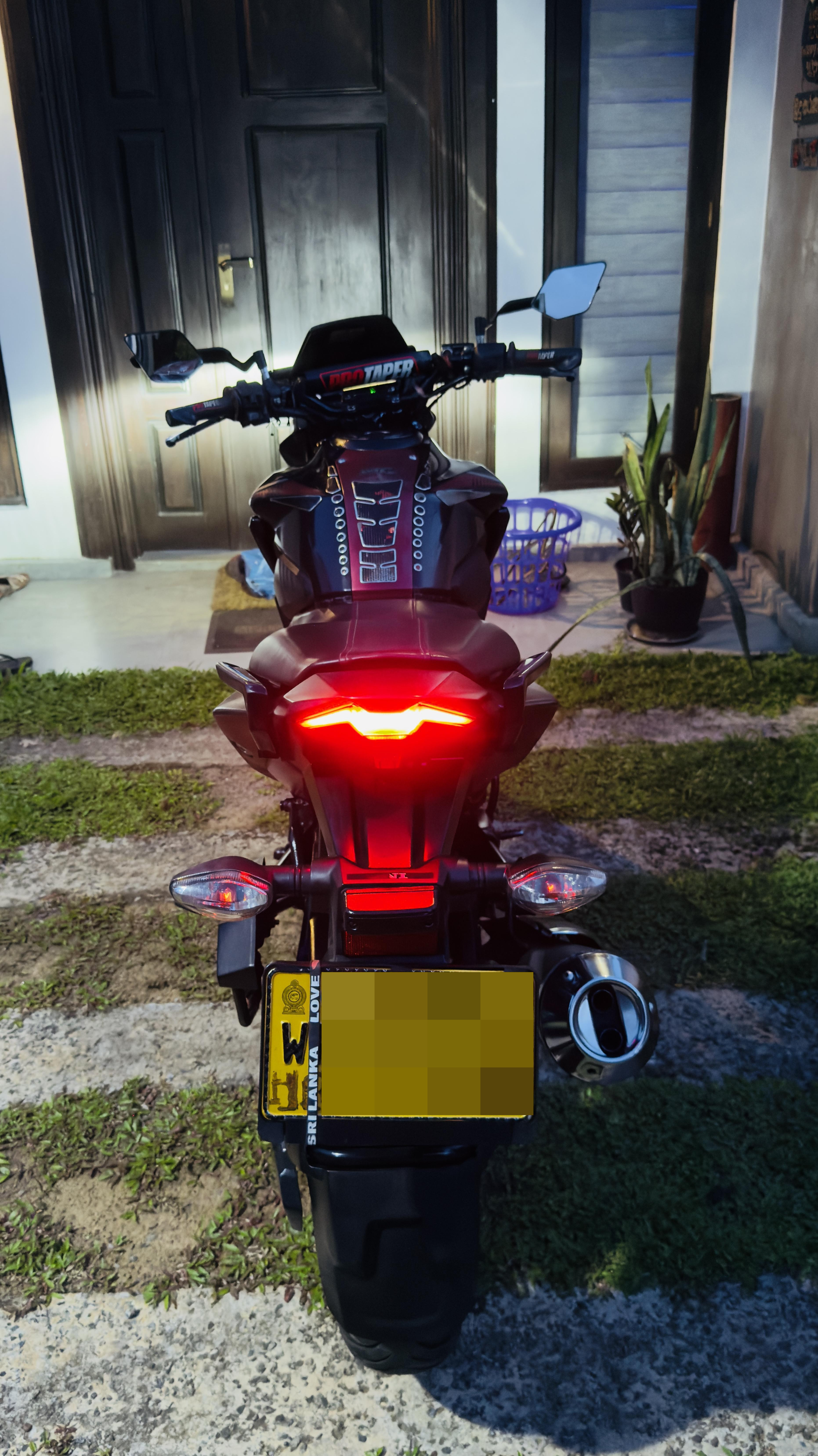 Honda X Blade 2018 - භාවිතා කරන ලද බයිසිකලය sale in Sri Lanka - patpat.lk