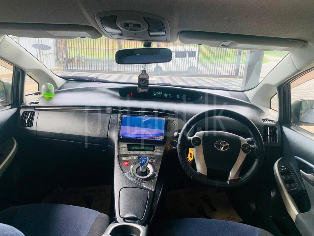 Toyota Prius 2013 - නැවත සකස් කල කාර් sale in Sri Lanka - patpat.lk