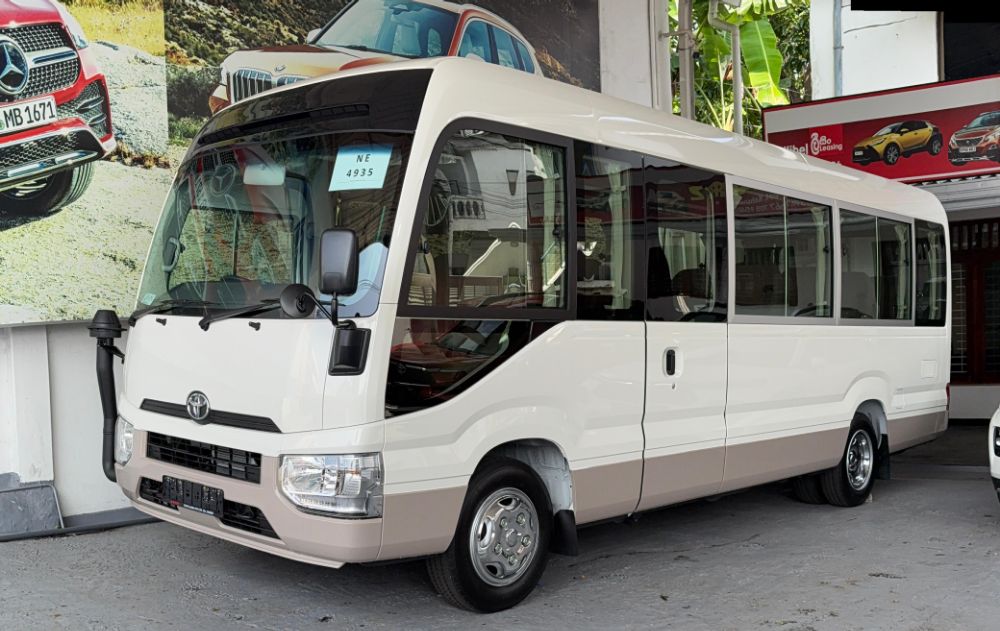 Toyota Coaster 2025 ads-image-1