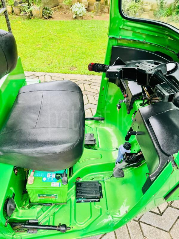Bajaj Three Wheel 2011 - Used Three wheeler sale in Sri Lanka - patpat.lk