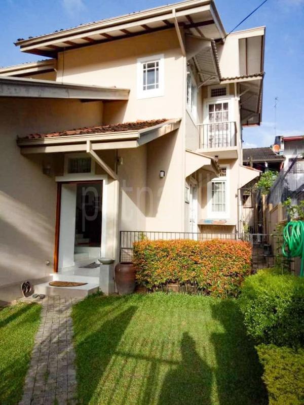 House for Sale in Talawatugoda