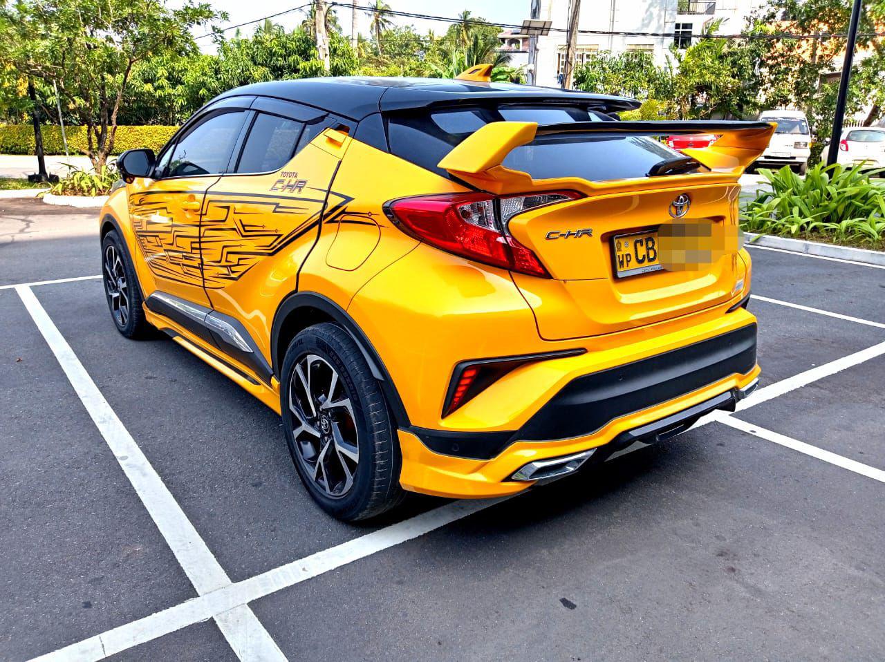 Toyota CHR 2018 - பயன்படுத்தப்பட்டது SUV sale in Sri Lanka - patpat.lk