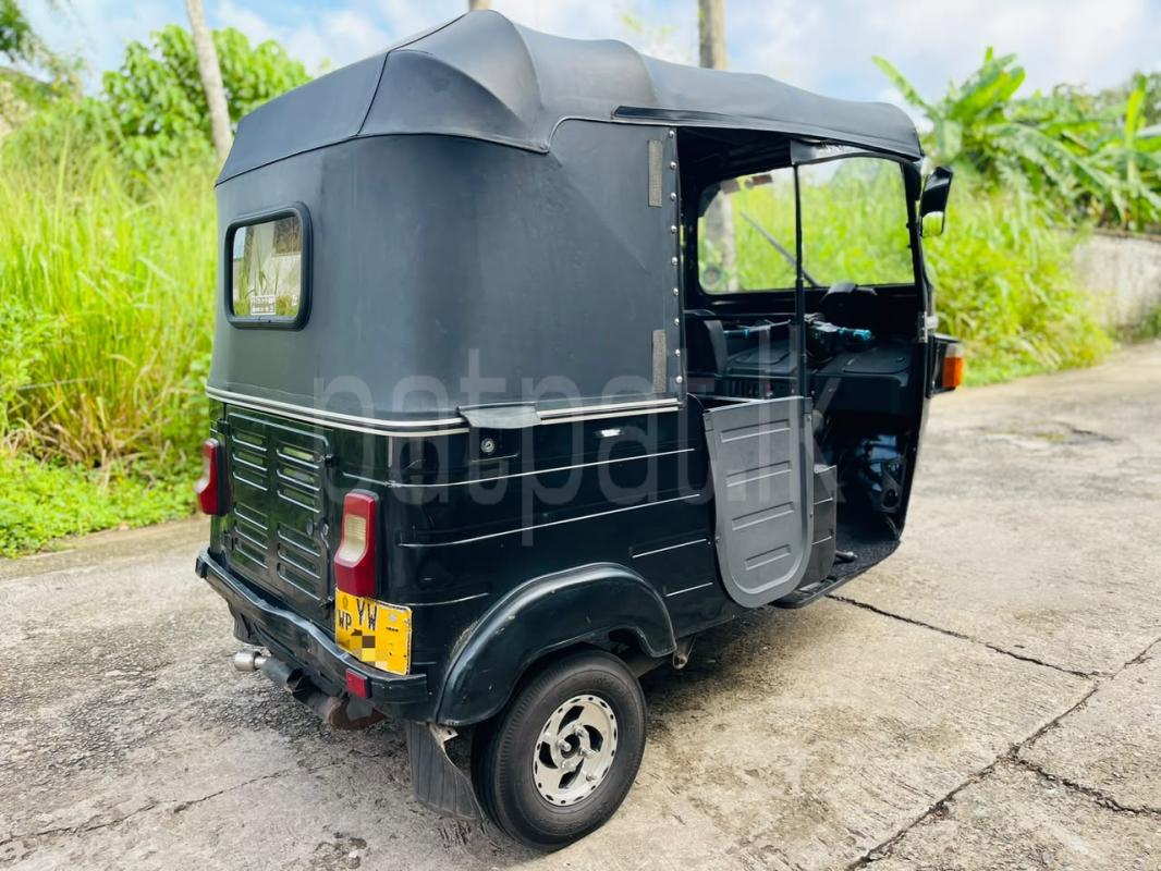 Bajaj 4 stroke 2012 - භාවිතා කරන ලද ත්‍රිරෝද රථය sale in Sri Lanka - patpat.lk