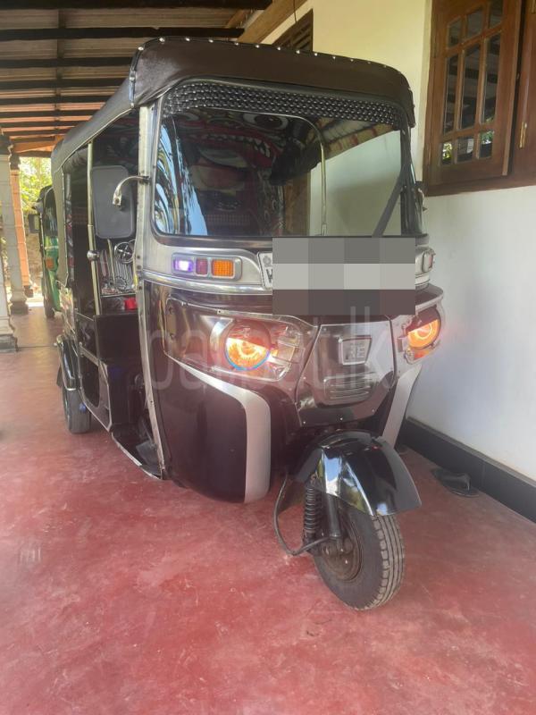 Bajaj Three Wheel 2015 - Used Three wheeler sale in Sri Lanka - patpat.lk