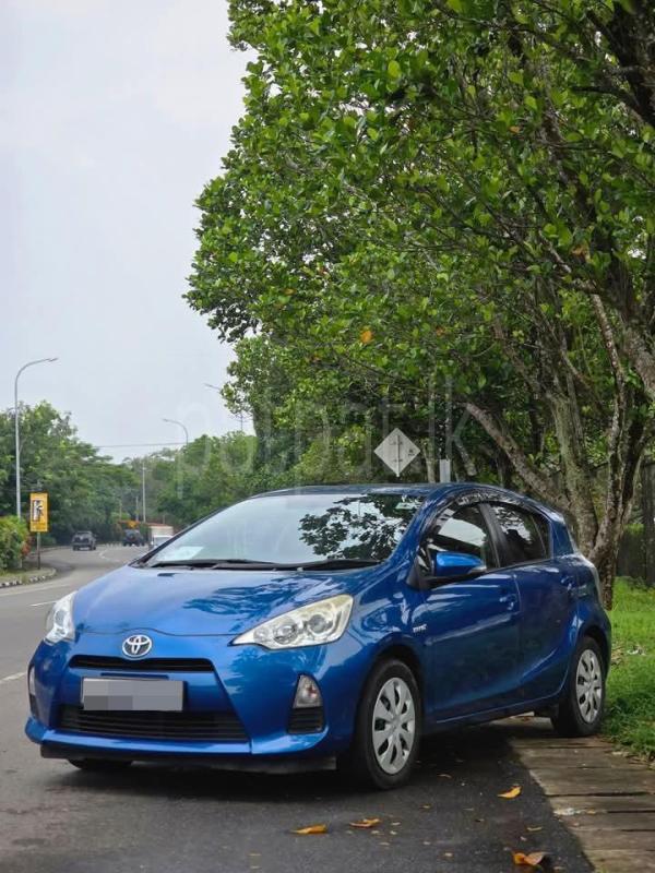 Toyota Aqua 2012 - பயன்படுத்தப்பட்டது கார் sale in Sri Lanka - patpat.lk