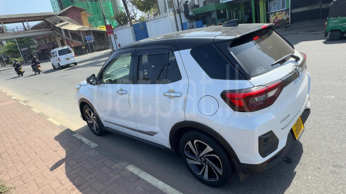 Toyota Raize 2020 - භාවිතා කරන ලද SUV රථය sale in Sri Lanka - patpat.lk