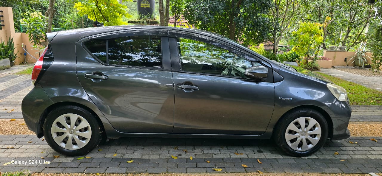 Toyota Aqua 2013 - Used Car sale in Sri Lanka - patpat.lk