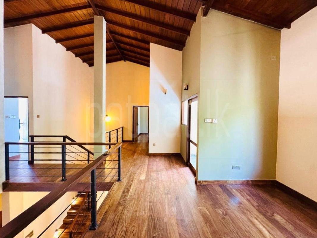 House for Sale in Talawatugoda