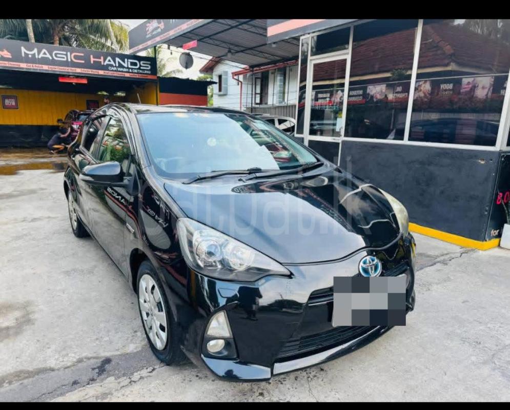 Toyota Aqua 2013 - பயன்படுத்தப்பட்டது கார் sale in Sri Lanka - patpat.lk