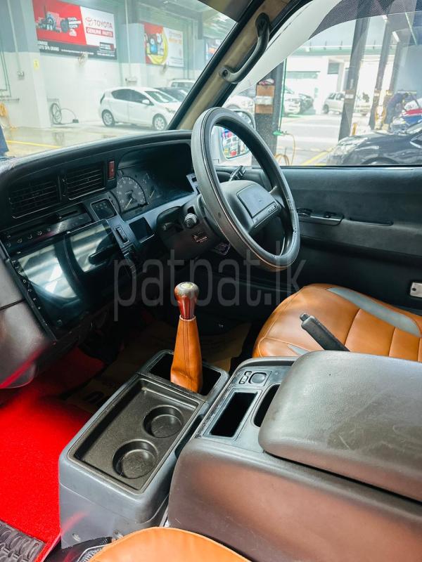 Toyota Hiace 1991 - Reconditioned Van sale in Sri Lanka - patpat.lk