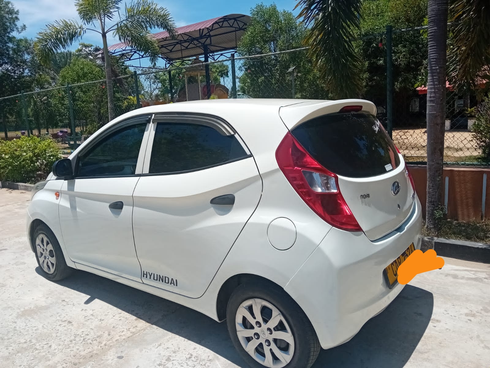 Hyundai Eon 2016 - Used Car sale in Sri Lanka - patpat.lk