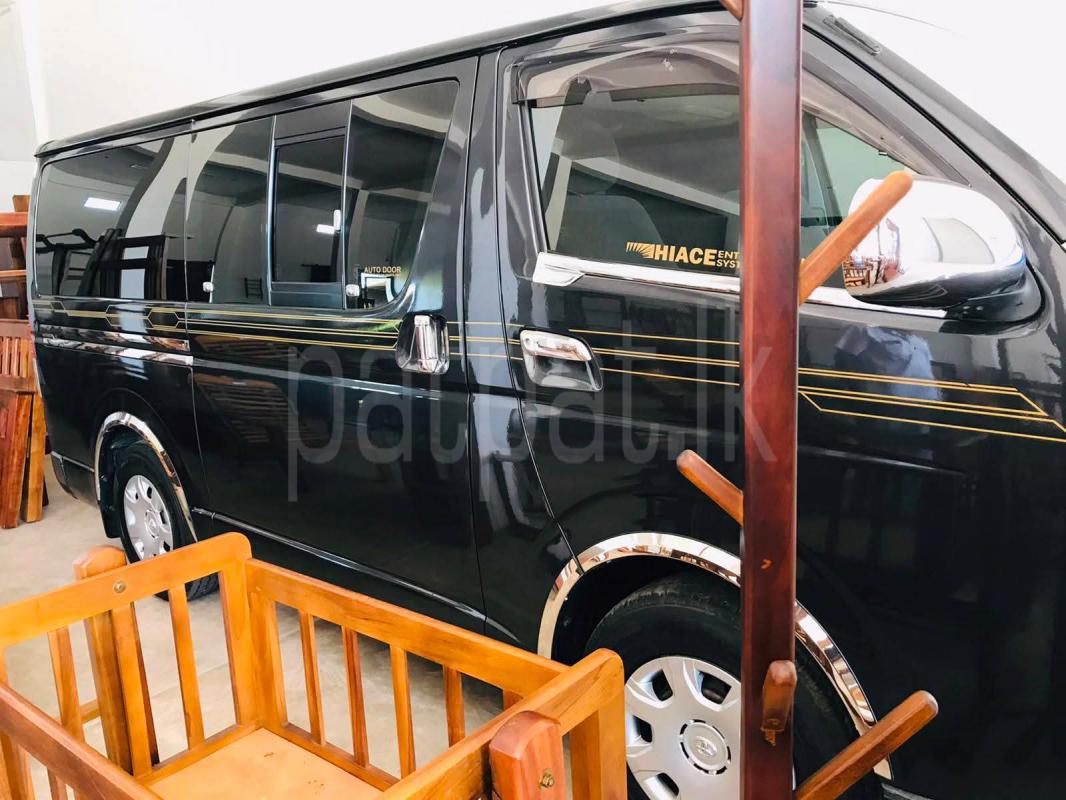Toyota Hiace 2006 - பயன்படுத்தப்பட்டது வேன் sale in Sri Lanka - patpat.lk