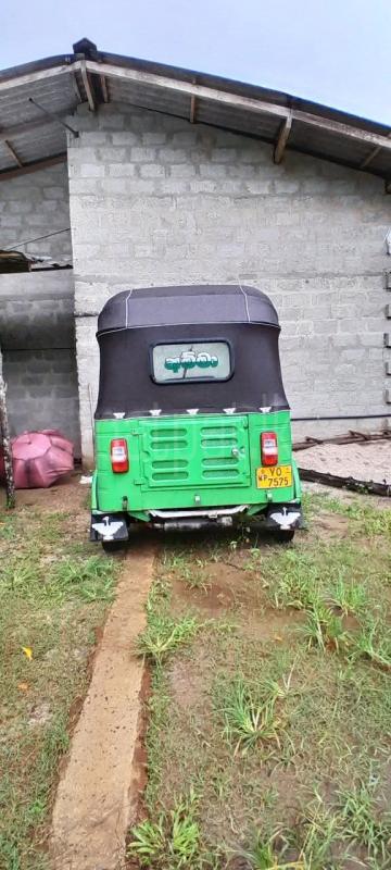 Bajaj 4 stroke 2011 - பயன்படுத்தப்பட்டது முச்சக்கர வண்டி sale in Sri Lanka - patpat.lk
