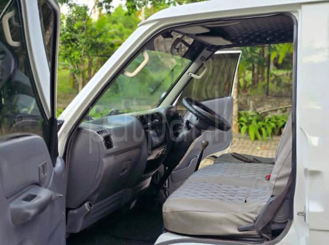 Nissan Vanette 2001 - Used Van sale in Sri Lanka - patpat.lk