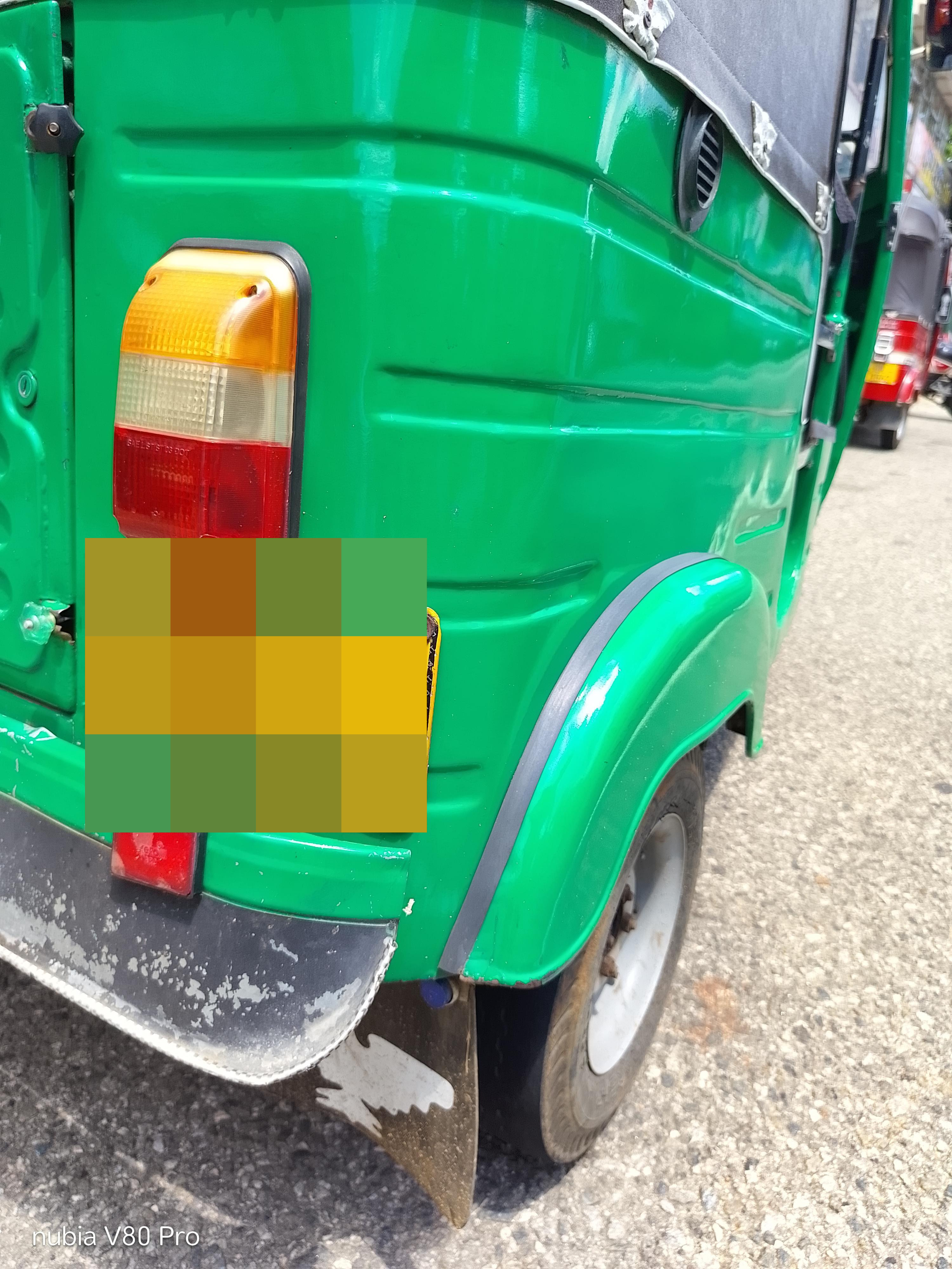 Bajaj Three Wheel 2004 - භාවිතා කරන ලද ත්‍රිරෝද රථය sale in Sri Lanka - patpat.lk