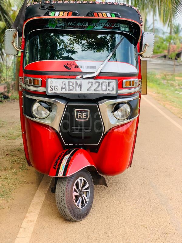 Bajaj Three Wheel 2017 - பயன்படுத்தப்பட்டது முச்சக்கர வண்டி sale in Sri Lanka - patpat.lk