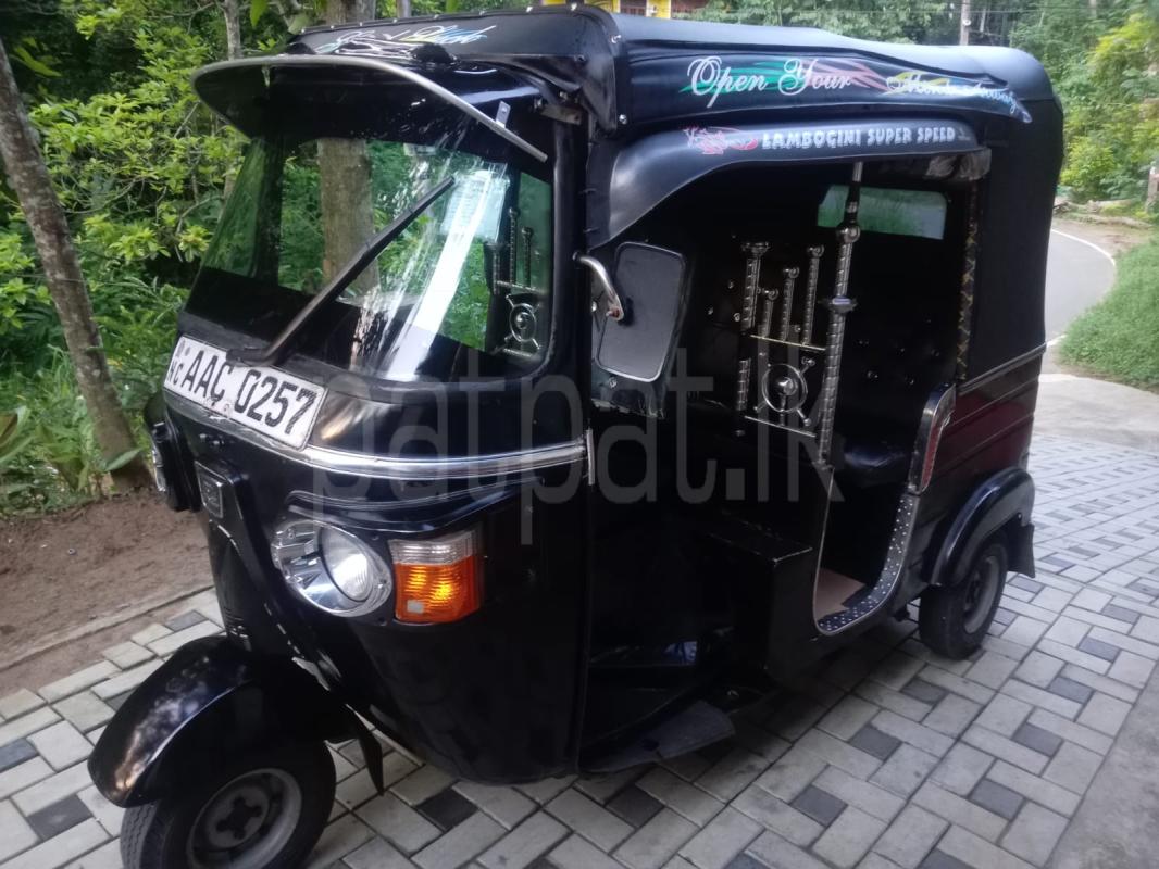 Bajaj Three Wheel 2012 - භාවිතා කරන ලද ත්‍රිරෝද රථය sale in Sri Lanka - patpat.lk