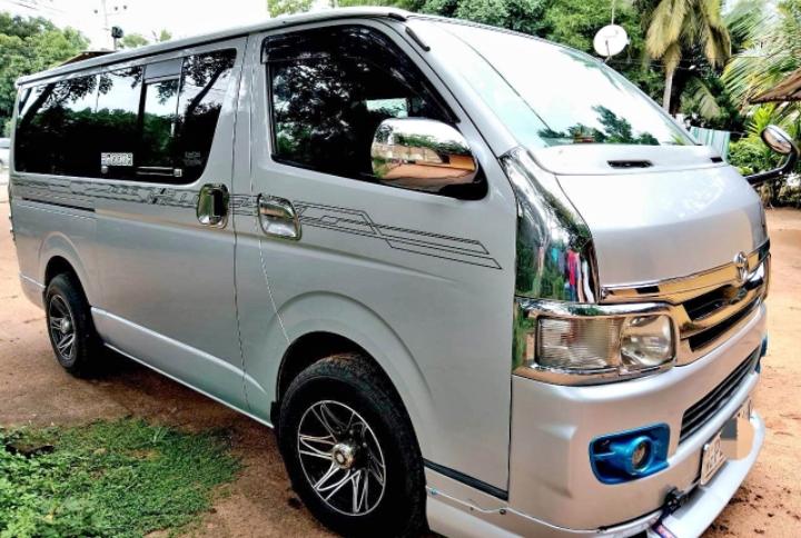 Toyota Hiace 2007 - භාවිතා කරන ලද වෑන් රථය sale in Sri Lanka - patpat.lk