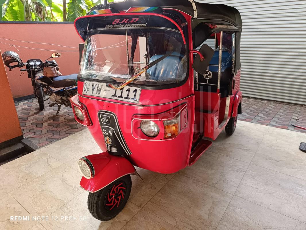 Bajaj 4 stroke 2011 - பயன்படுத்தப்பட்டது முச்சக்கர வண்டி sale in Sri Lanka - patpat.lk