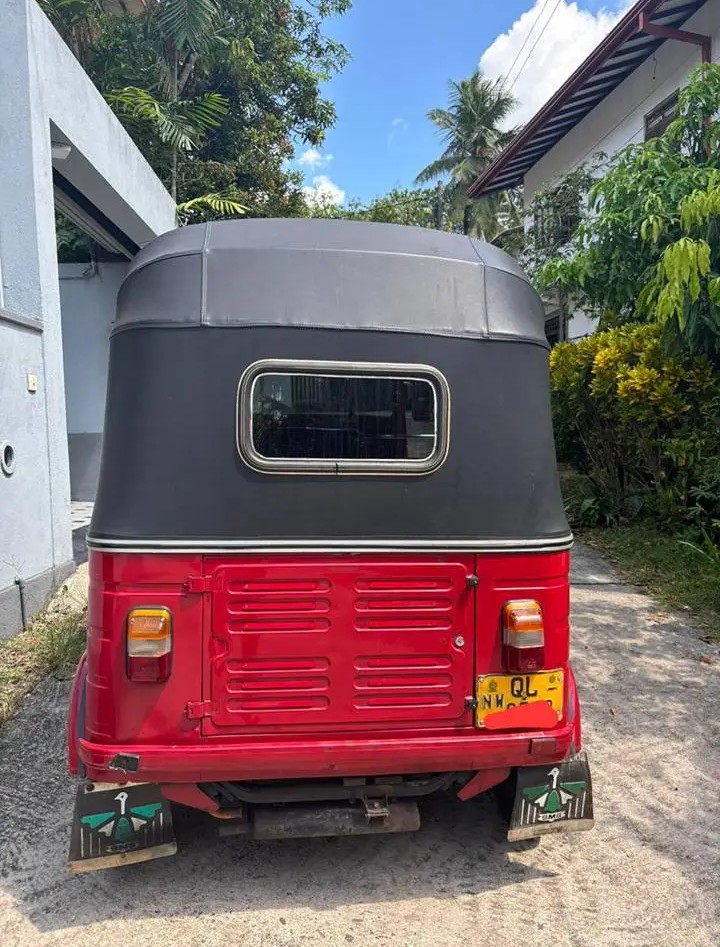 Bajaj Three Wheel 2006 - භාවිතා කරන ලද ත්‍රිරෝද රථය sale in Sri Lanka - patpat.lk