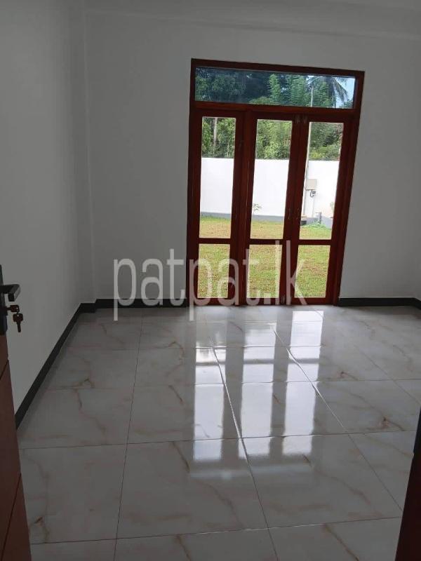 House for Sale in Nittambuwa