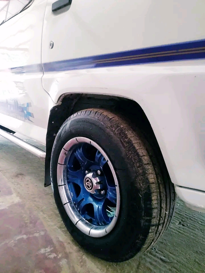 Toyota LITE ACE  1994 - பயன்படுத்தப்பட்டது வேன் sale in Sri Lanka - patpat.lk