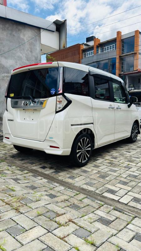 Toyota Roomy 2023 - மறுசீரமைக்கப்பட்டது வேன் sale in Sri Lanka - patpat.lk