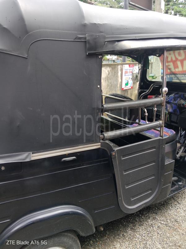 Bajaj Three Wheel 2016 - பயன்படுத்தப்பட்டது முச்சக்கர வண்டி sale in Sri Lanka - patpat.lk