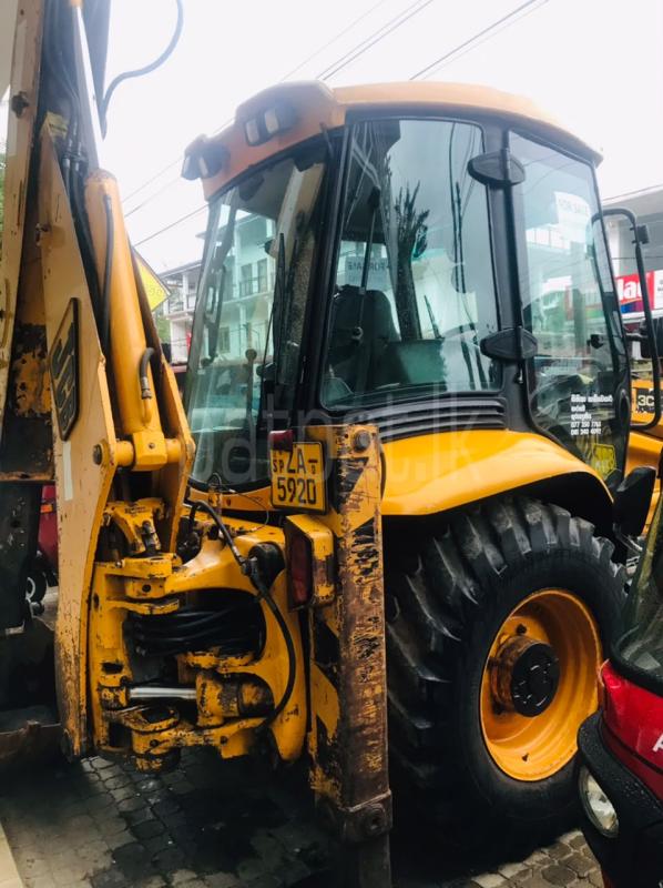 JCB Backhoe 2003 - Used Heavy sale in Sri Lanka - patpat.lk