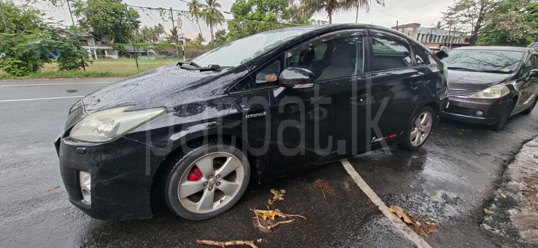Toyota Prius 2010 - Used Car sale in Sri Lanka - patpat.lk