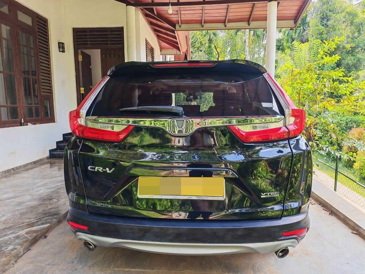 Honda CRV 2018 - பயன்படுத்தப்பட்டது SUV sale in Sri Lanka - patpat.lk