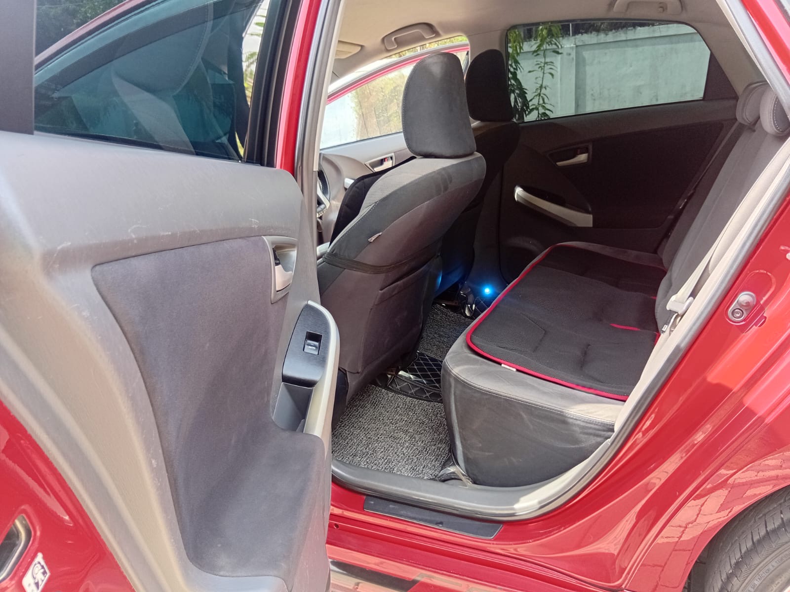 Toyota Prius 2013 - பயன்படுத்தப்பட்டது கார் sale in Sri Lanka - patpat.lk