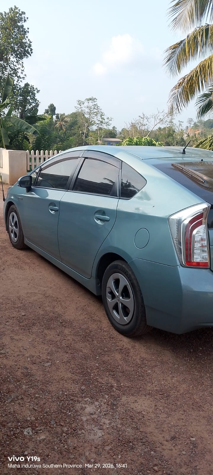 Toyota Prius 2012 - பயன்படுத்தப்பட்டது கார் sale in Sri Lanka - patpat.lk