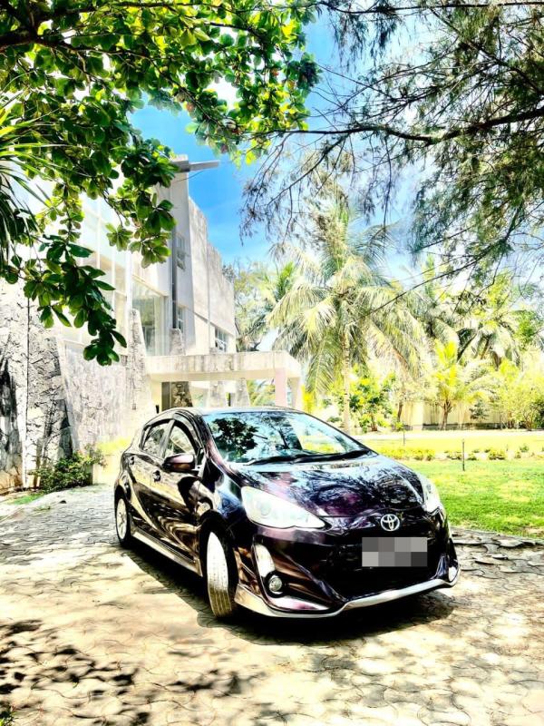 Toyota Aqua 2015 - பயன்படுத்தப்பட்டது கார் sale in Sri Lanka - patpat.lk