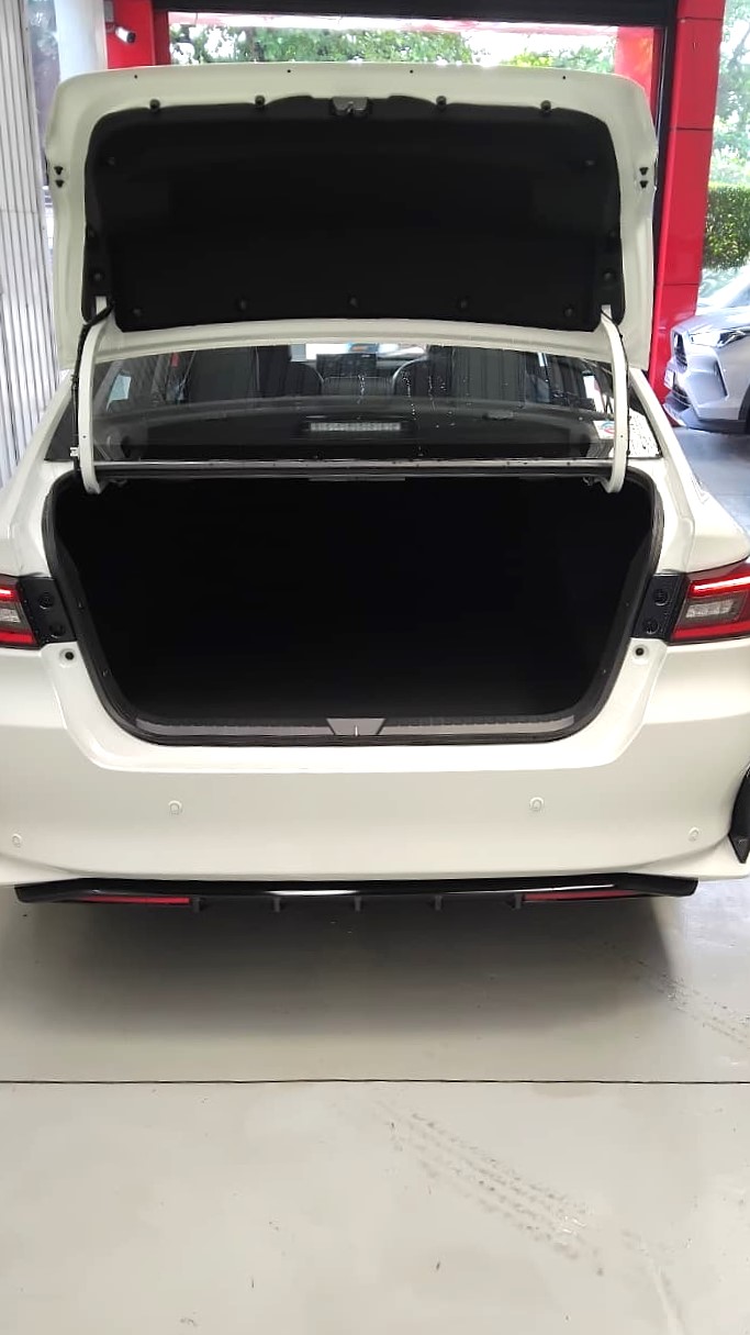 Toyota Yaris Ativ 2025 - சான்றளிக்கப்பட்டது கார் sale in Sri Lanka - patpat.lk