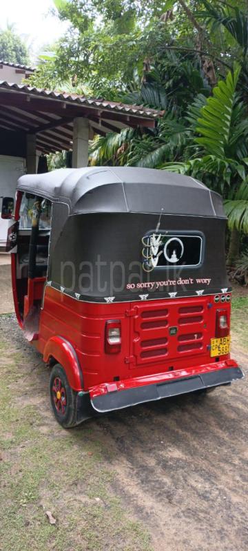 Bajaj Three Wheel 2015 - பயன்படுத்தப்பட்டது முச்சக்கர வண்டி sale in Sri Lanka - patpat.lk