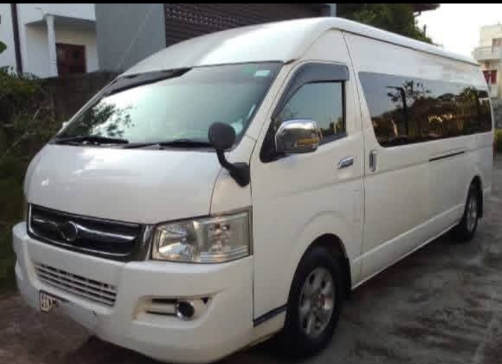 Toyota Hiace 2015 - Used Van sale in Sri Lanka - patpat.lk