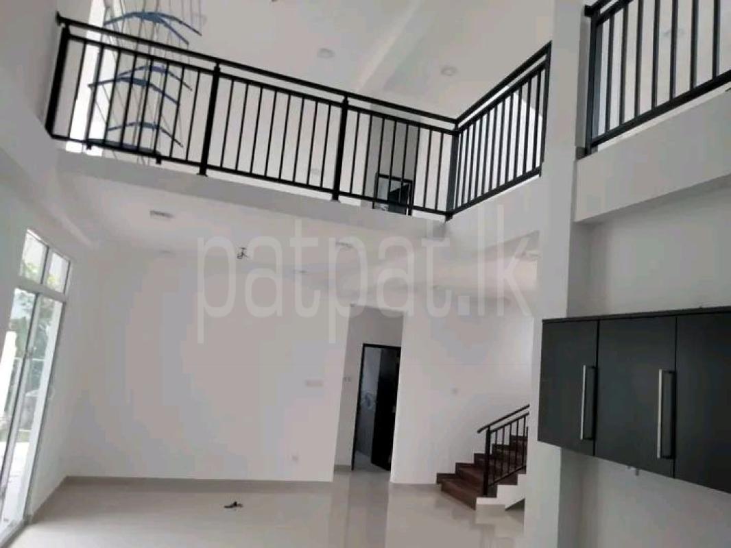 House for Sale in Athurugiriya