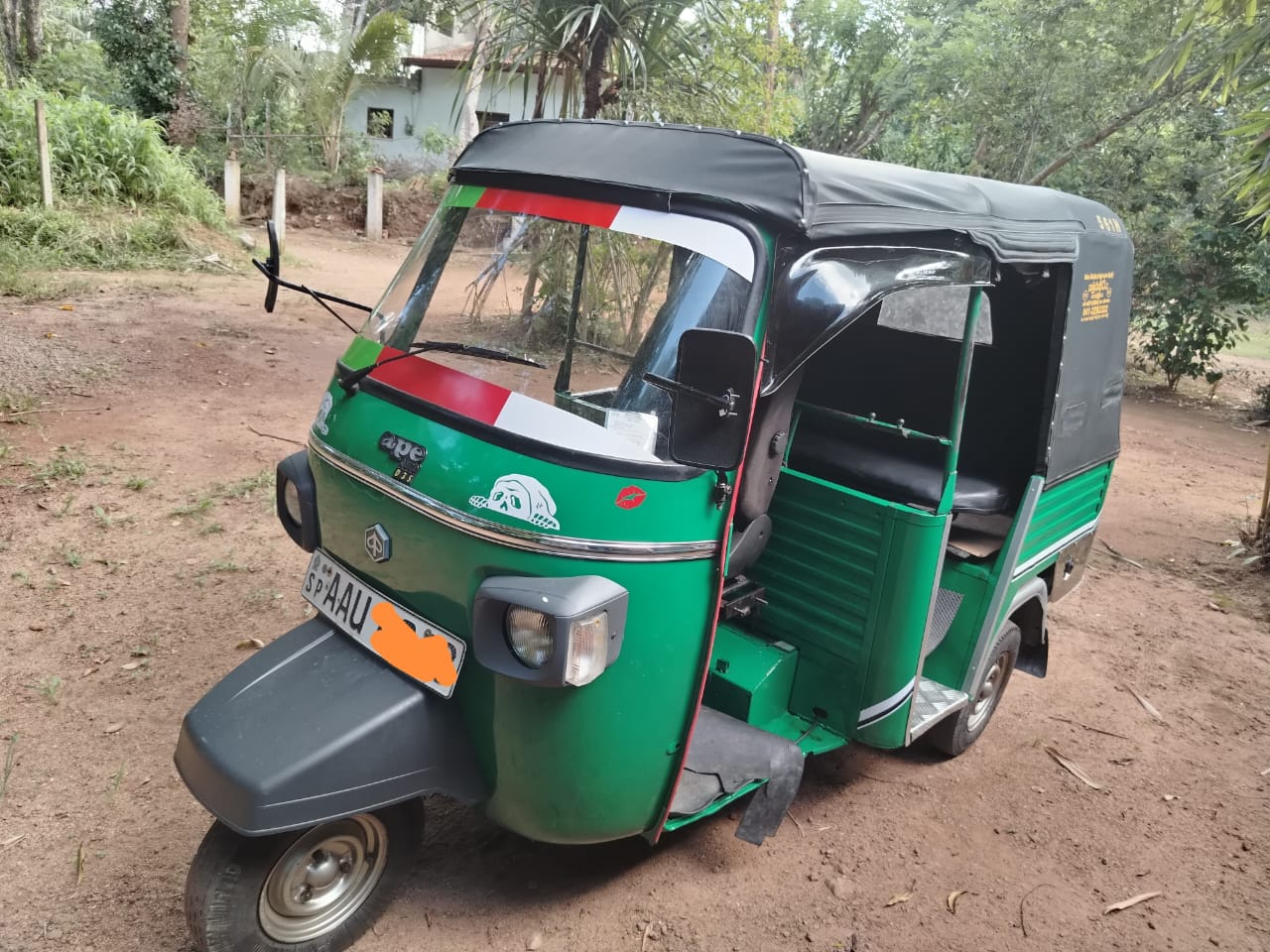 Piaggio Three Wheel 2014 - භාවිතා කරන ලද ත්‍රිරෝද රථය sale in Sri Lanka - patpat.lk