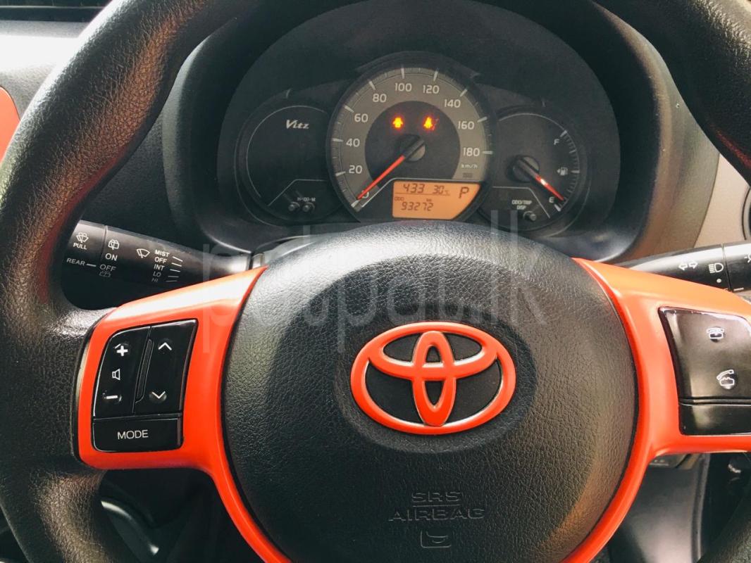 Toyota Vitz 2016 - பயன்படுத்தப்பட்டது கார் sale in Sri Lanka - patpat.lk