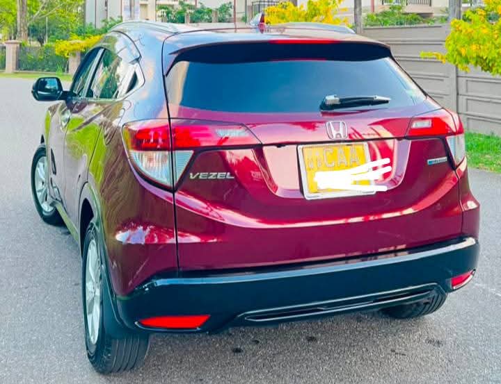 Honda Vezel 2014 - பயன்படுத்தப்பட்டது SUV sale in Sri Lanka - patpat.lk