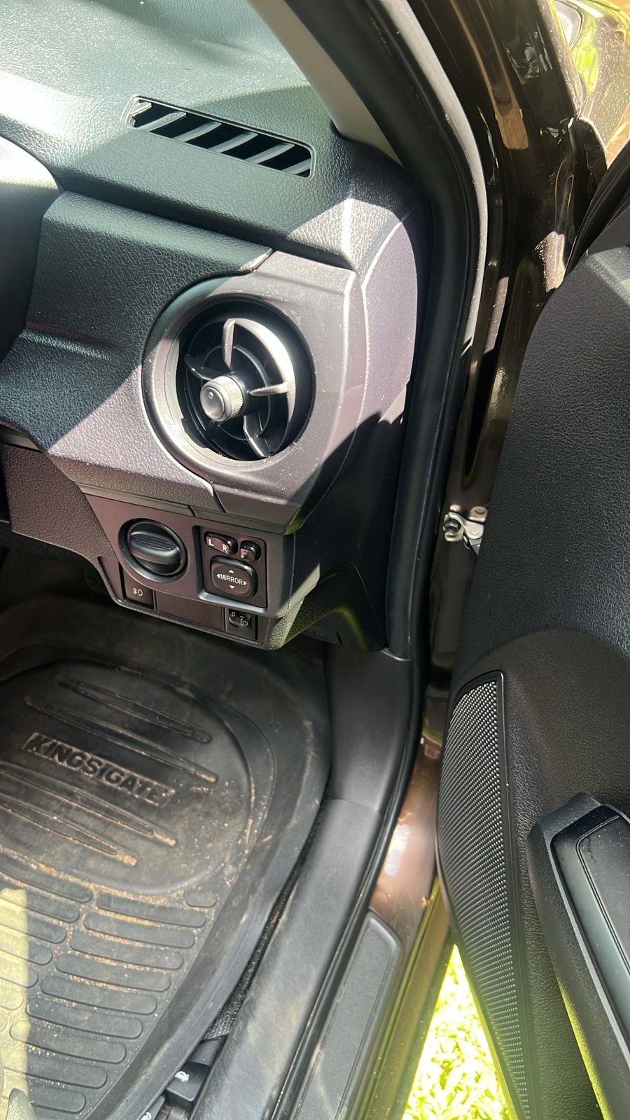 Toyota Axio 2016 - பயன்படுத்தப்பட்டது கார் sale in Sri Lanka - patpat.lk