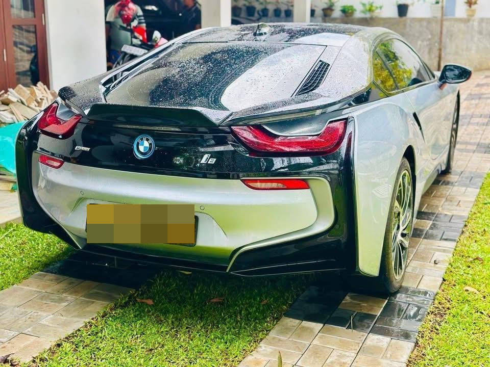 BMW i8 2016 - Used Car sale in Sri Lanka - patpat.lk