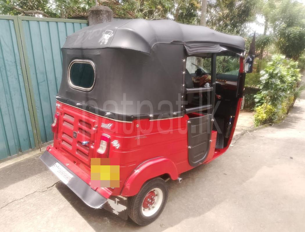Bajaj 4 stroke 2019 - பயன்படுத்தப்பட்டது முச்சக்கர வண்டி sale in Sri Lanka - patpat.lk