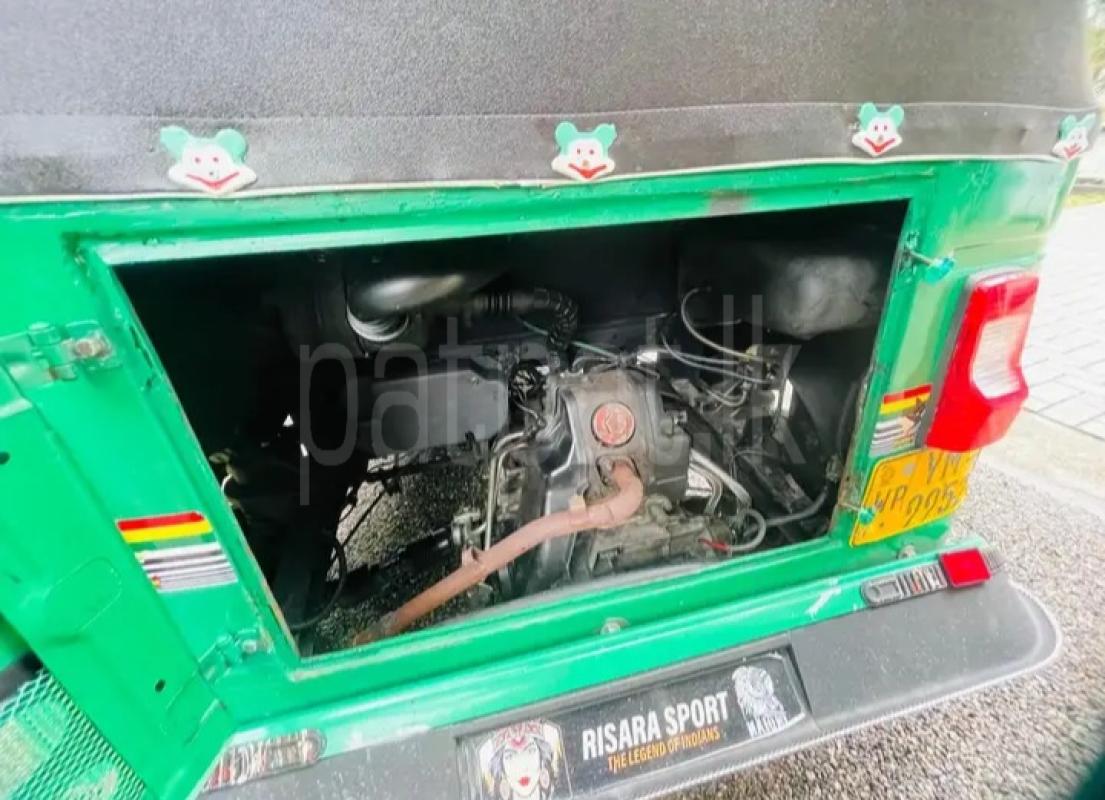 Bajaj 4 stroke 2011 - பயன்படுத்தப்பட்டது முச்சக்கர வண்டி sale in Sri Lanka - patpat.lk