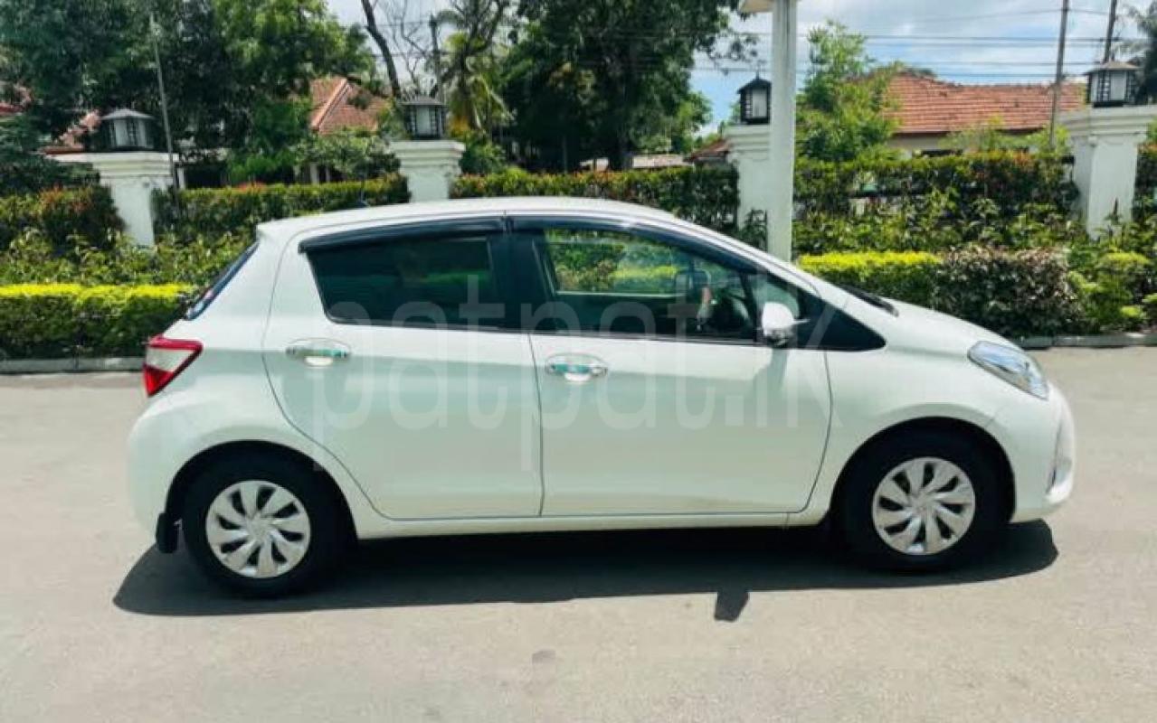 Toyota Vitz 2016 - பயன்படுத்தப்பட்டது கார் sale in Sri Lanka - patpat.lk
